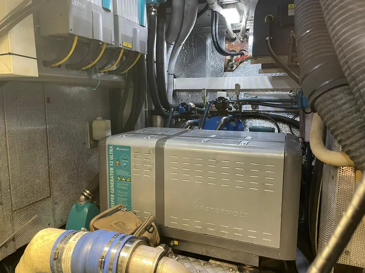 Bonnefooi Yacht Photos Pics 