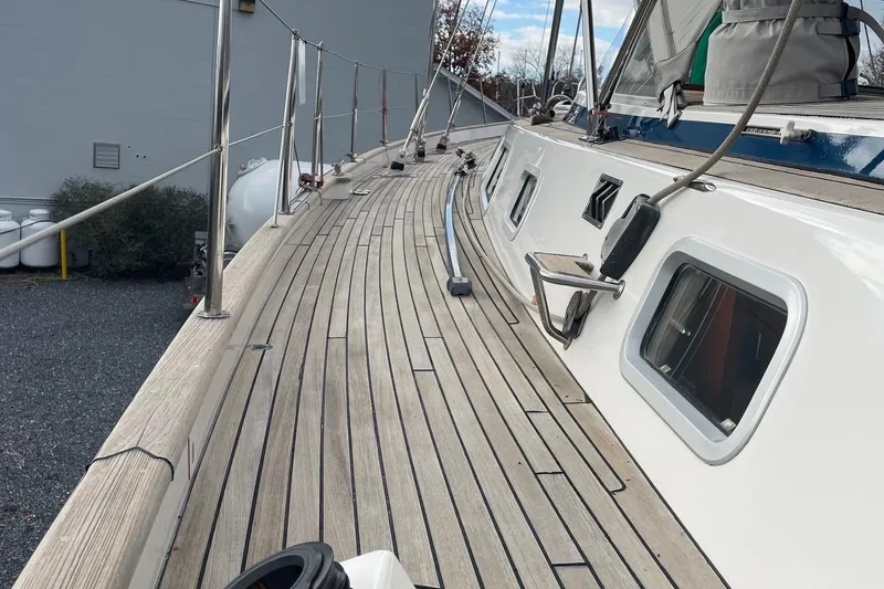 Bonnefooi Yacht Photos Pics 