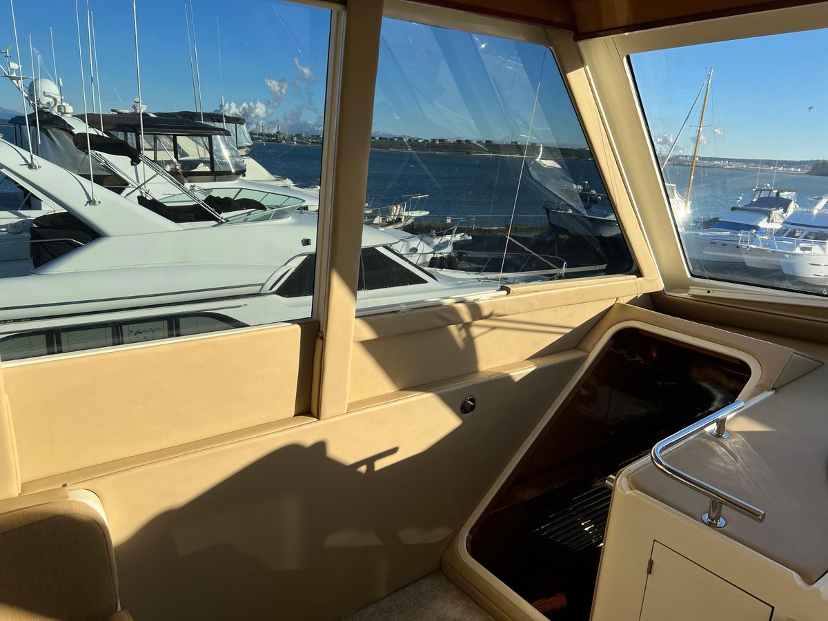 2008 Hampton 63 
