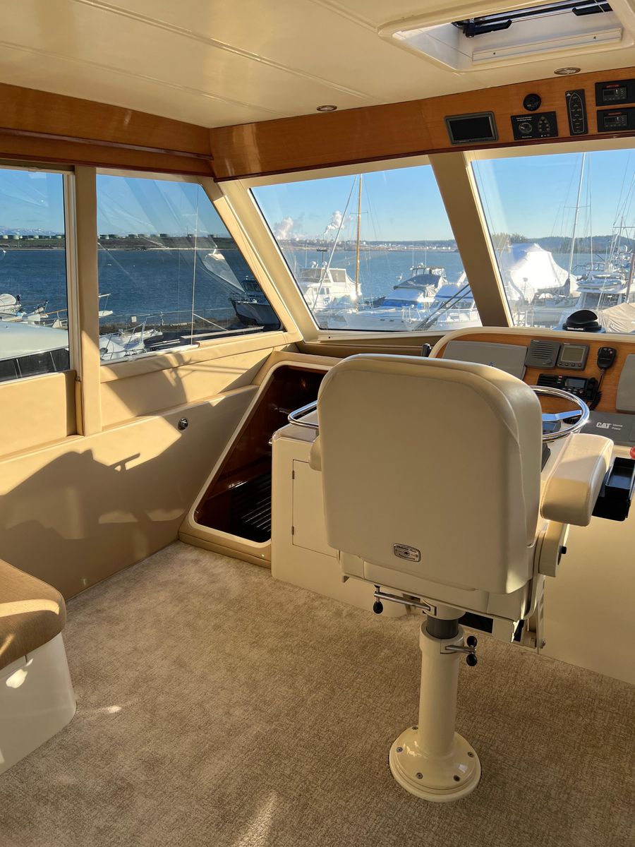 2008 Hampton 63 