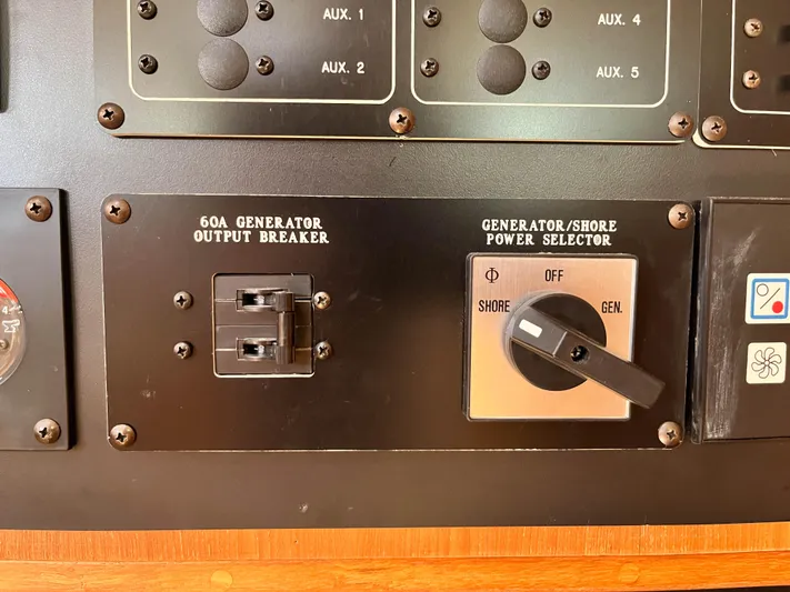 Siren Song Yacht Photos Pics 