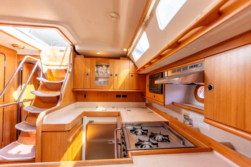 Siren Song Yacht Photos Pics 