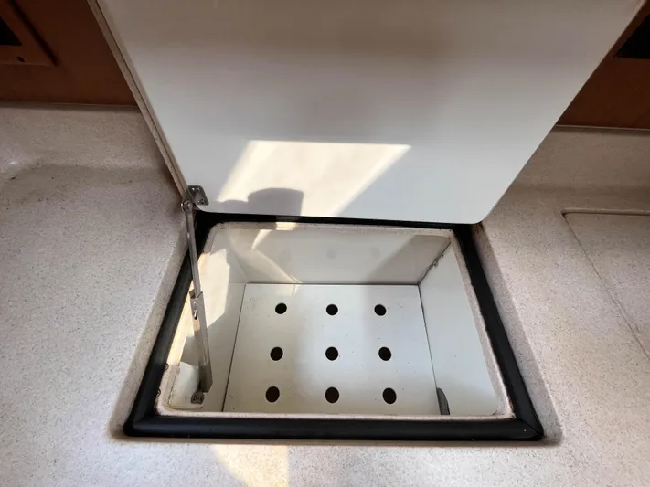 Siren Song Yacht Photos Pics 