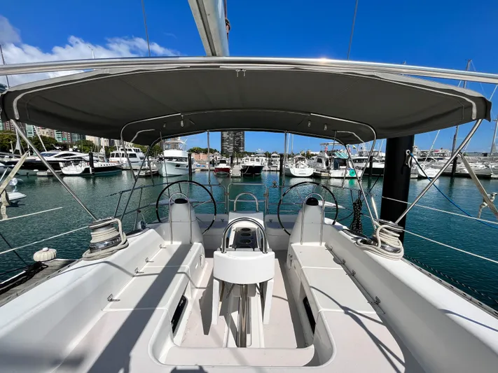 Siren Song Yacht Photos Pics 