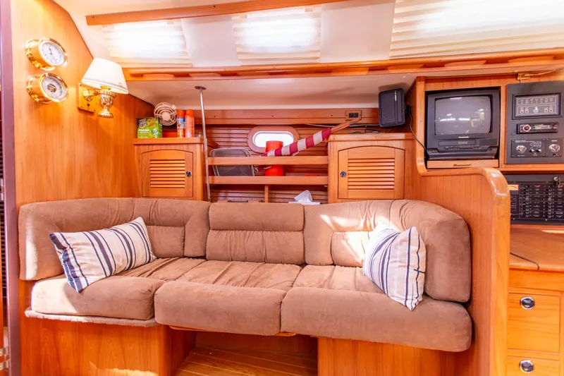 Siren Song Yacht Photos Pics 