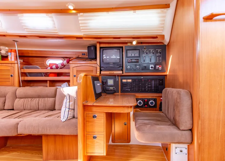 Siren Song Yacht Photos Pics 