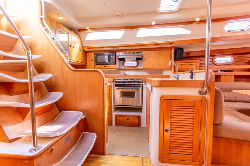 Siren Song Yacht Photos Pics 