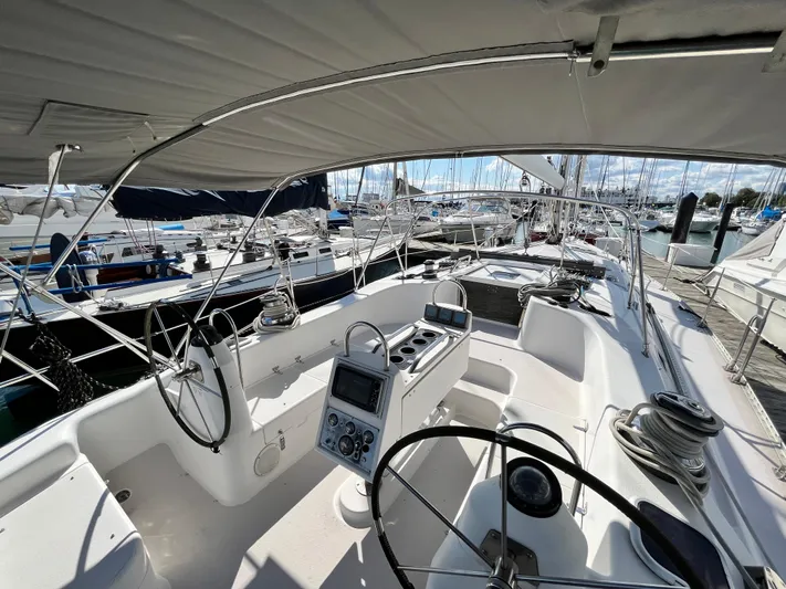 Siren Song Yacht Photos Pics 