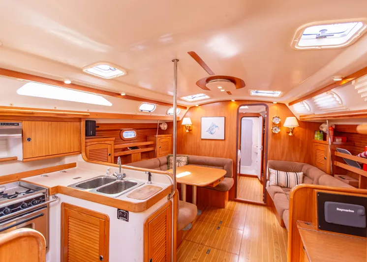 Siren Song Yacht Photos Pics 