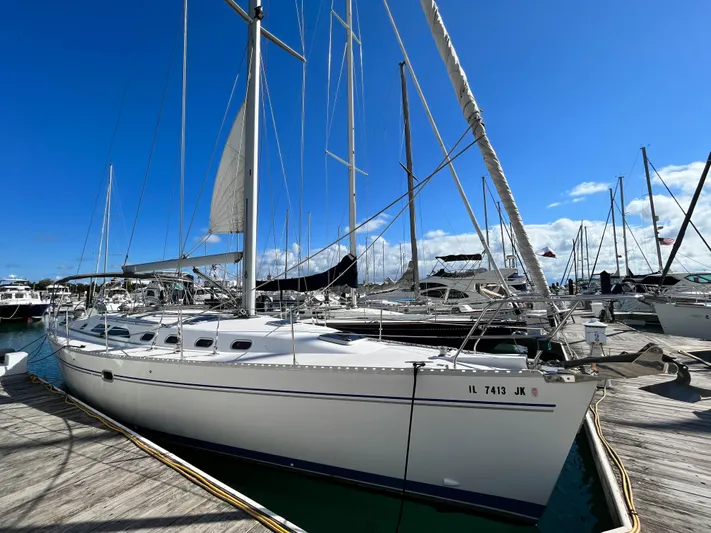 Siren Song Yacht Photos Pics 