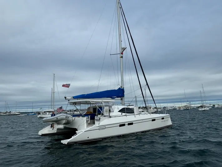 Headquarters Yacht Photos Pics 