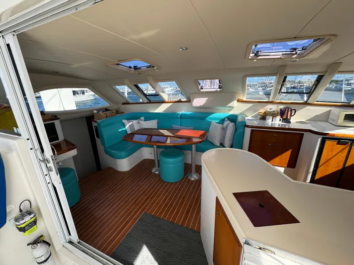 Headquarters Yacht Photos Pics 