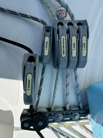 Headquarters Yacht Photos Pics 