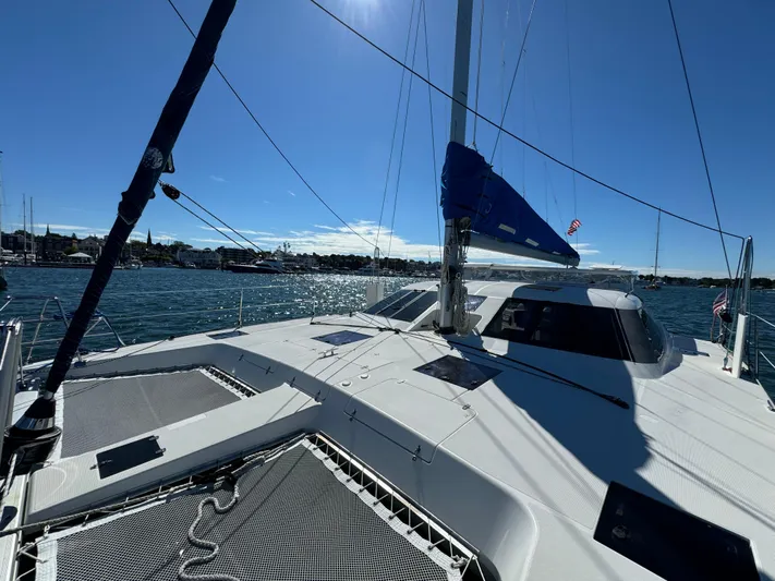 Headquarters Yacht Photos Pics 