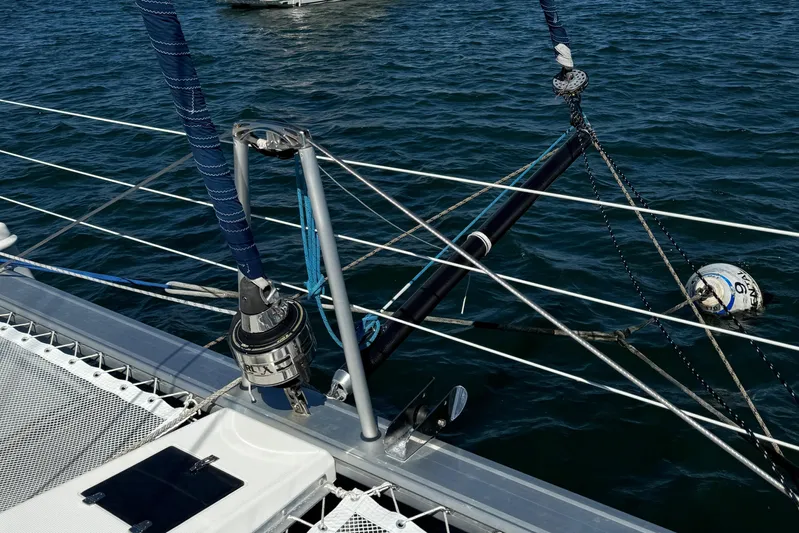 Headquarters Yacht Photos Pics 