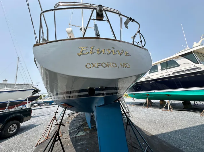 Elusive Yacht Photos Pics Hinckley Sou'wester 42 sailboat, 1987, named "Elusive," docked in Oxford, MD.