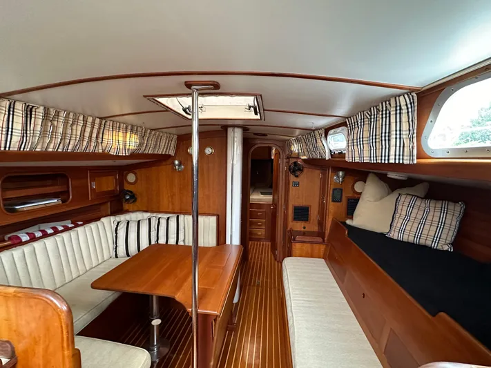 Elusive Yacht Photos Pics 