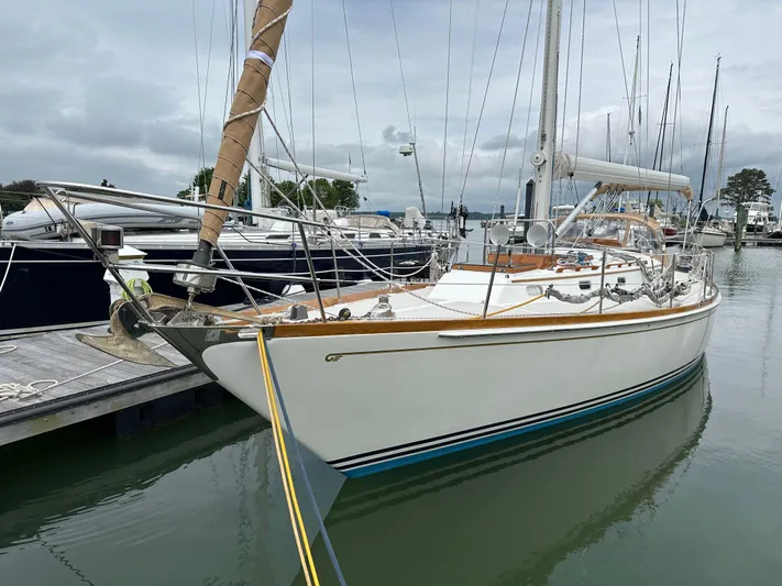 Elusive Yacht Photos Pics 