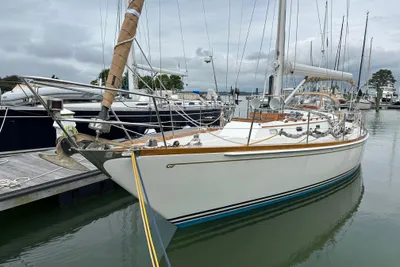 Hinckley Sou'wester 42