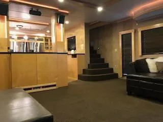 Cruisin (1/5 Share) Yacht Photos Pics Interior of a 2008 Destination Yachts Cruisin yacht.