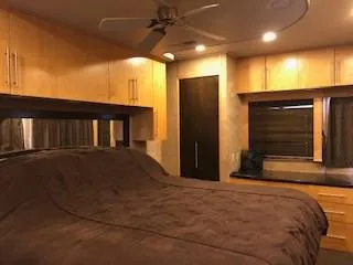 Cruisin (1/5 Share) Yacht Photos Pics Interior of a 2008 Destination Yachts Cruisin yacht with cozy bedroom.