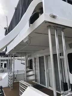 Cruisin (1/5 Share) Yacht Photos Pics 2008 Destination Yachts Cruisin, shared ownership houseboat.