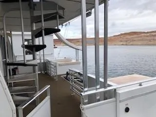 Cruisin (1/5 Share) Yacht Photos Pics Houseboat with spiral staircase and lake view, built in 2008.