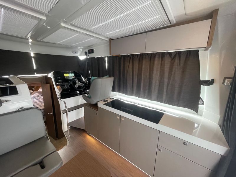 2022 Beneteau Antares 11