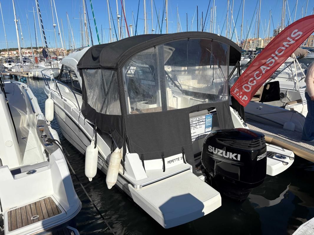 2019 Beneteau Antares 8