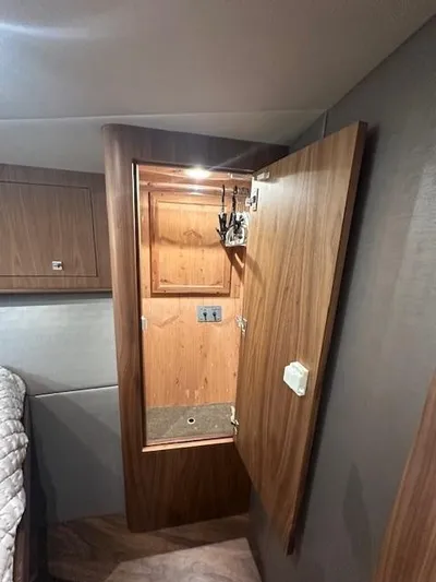 Jet Stream Yacht Photos Pics 