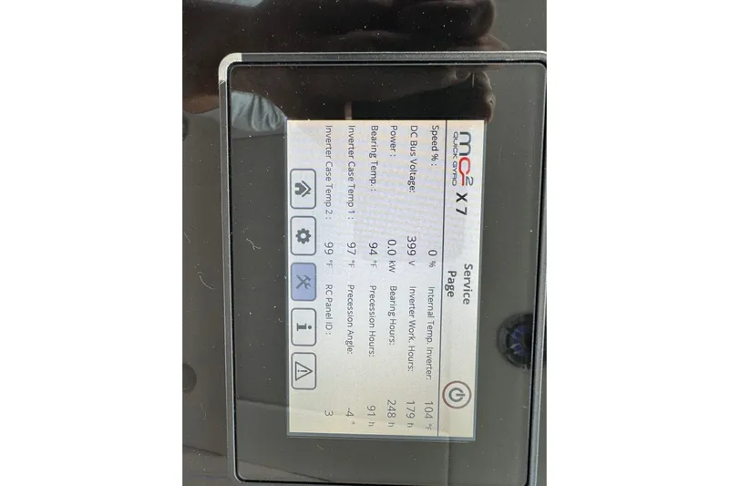 Formula Yacht Photos Pics Display screen of 2023 Formula 400 Super Sport Crossover showing technical data.