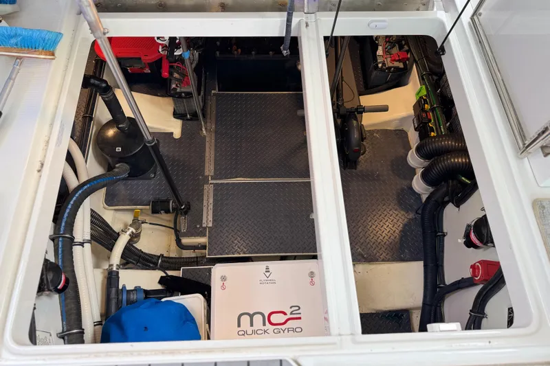 Formula Yacht Photos Pics Engine room of 2023 Formula 400 Super Sport Crossover with MC&sup2; Quick Gyro stabilizer.