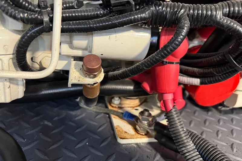 Formula Yacht Photos Pics Close-up of 2023 Formula 400 Super Sport Crossover engine wiring and components.