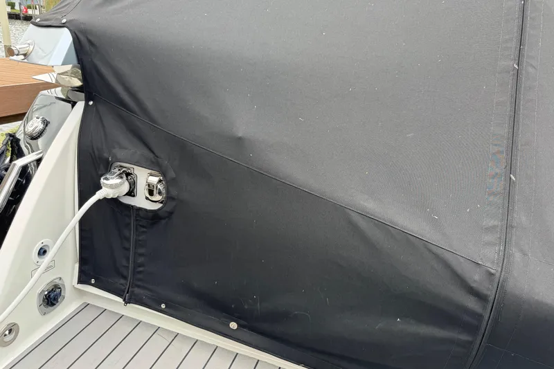 Formula Yacht Photos Pics 2023 Formula 400 Super Sport Crossover with black cover and power connection.