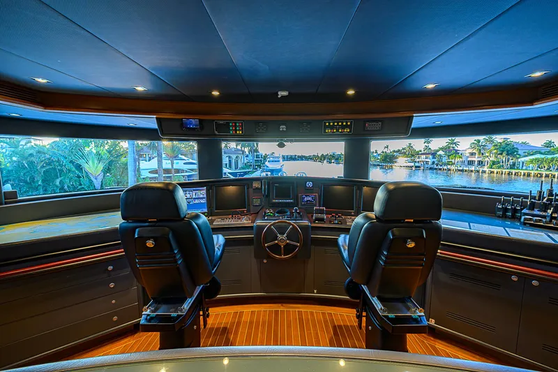 Seascape V Yacht Photos Pics Luxurious helm of 2005 Benetti Vision 145 yacht with panoramic views.