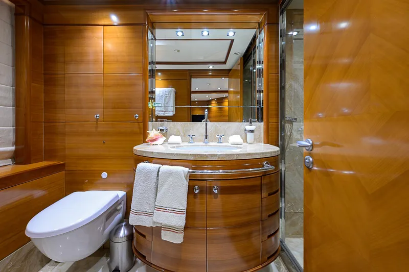 Seascape V Yacht Photos Pics 