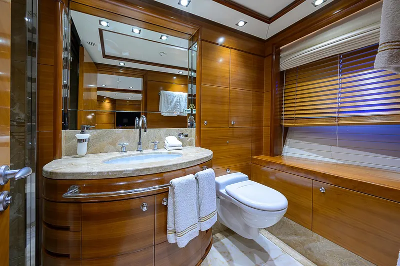 Seascape V Yacht Photos Pics 