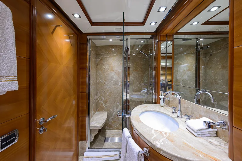 Seascape V Yacht Photos Pics 