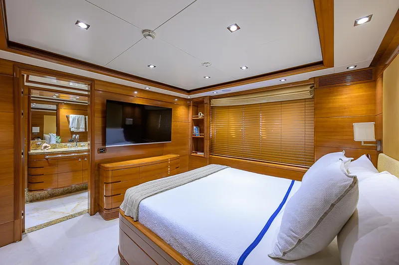 Seascape V Yacht Photos Pics 