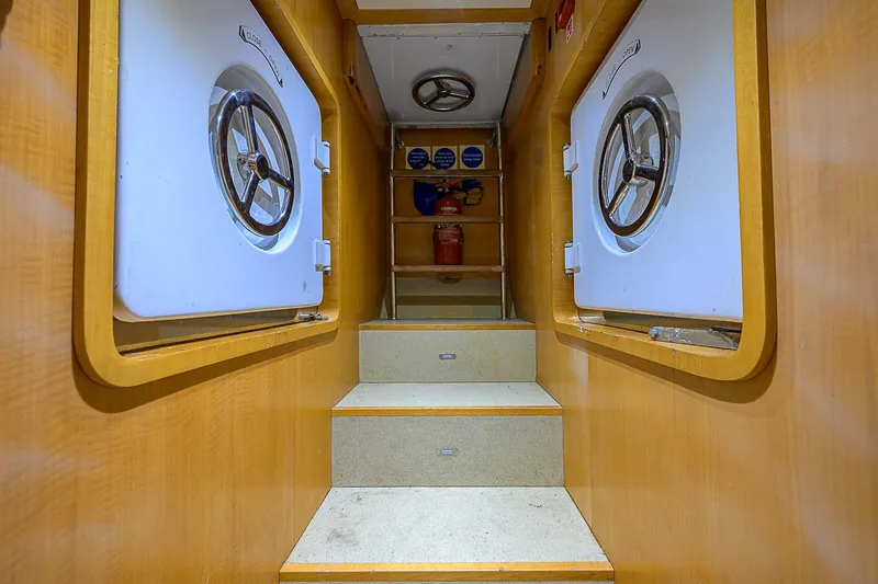 Seascape V Yacht Photos Pics 