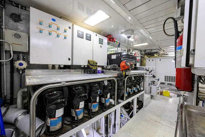 Seascape V Yacht Photos Pics 