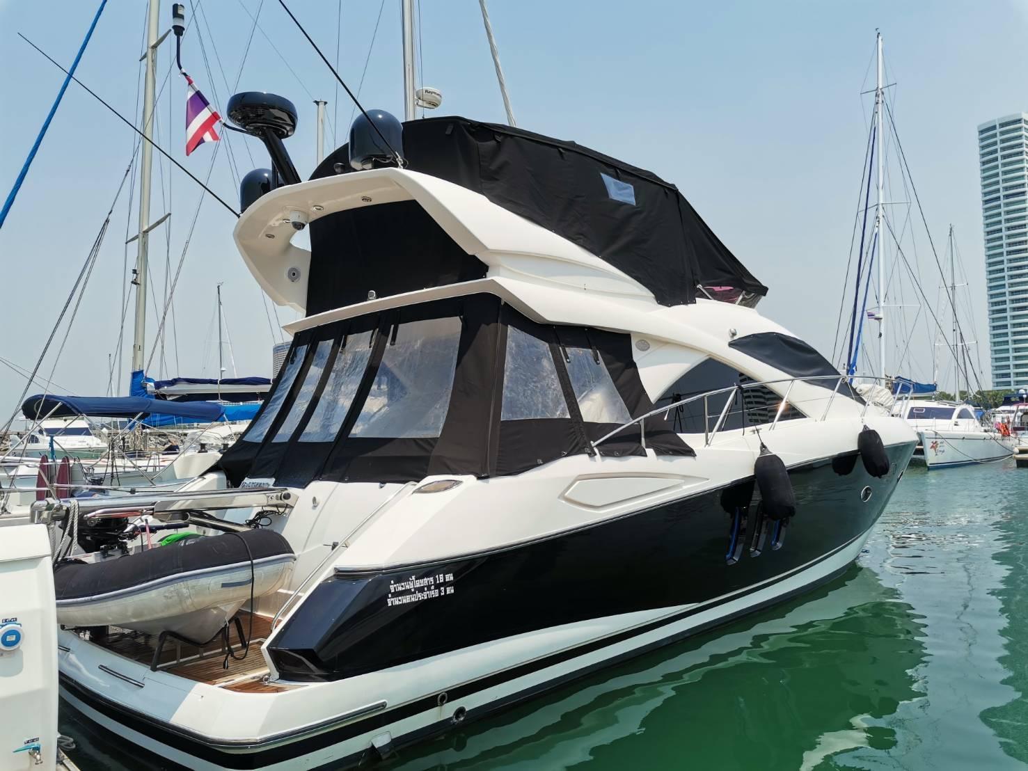 2006 Sunseeker Manhattan 50 Flybridge for sale - YachtWorld