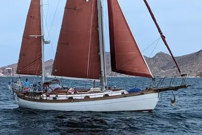 Hans Christian 43