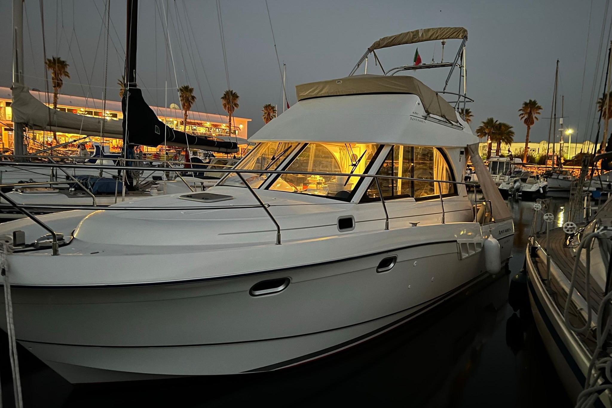 2009 Beneteau Antares 9.80