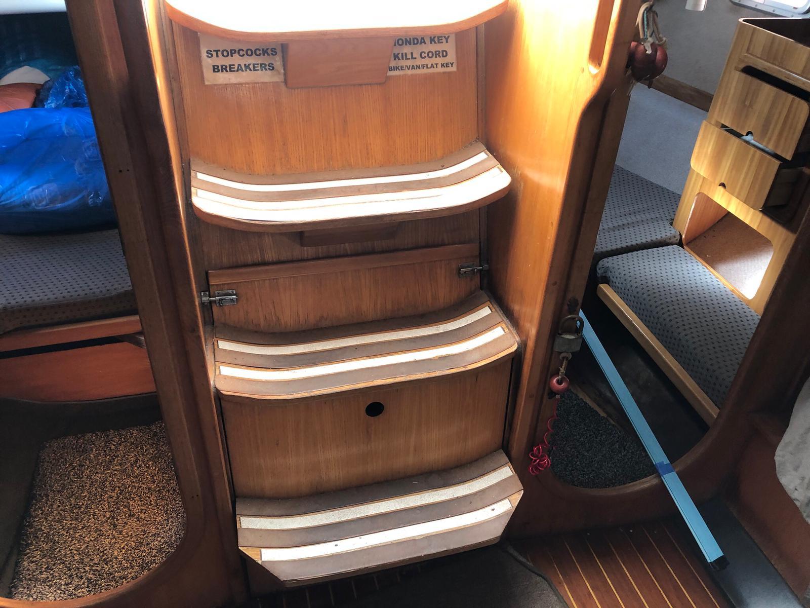 1989 Feeling 346 Cruiser for sale YachtWorld