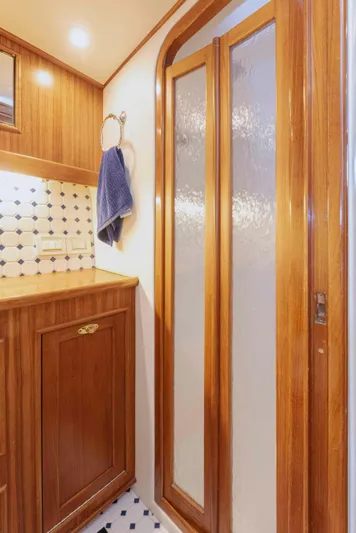 Brown Eyed Girl Yacht Photos Pics 