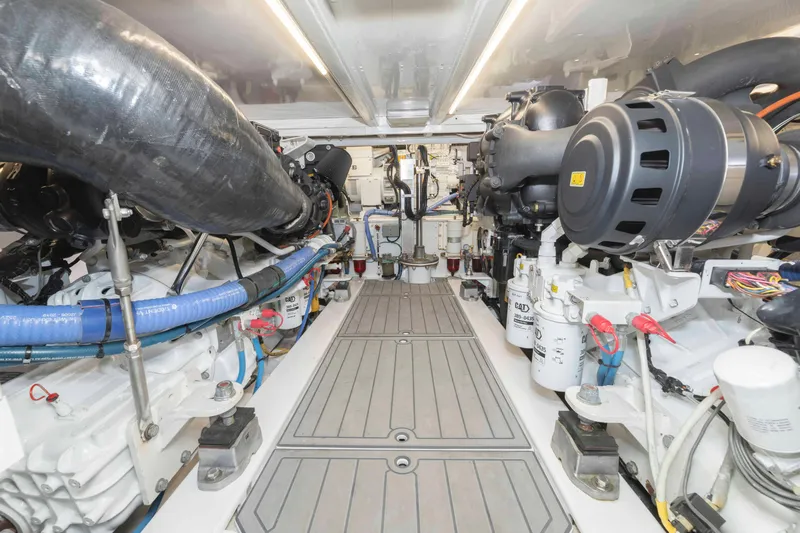 Brown Eyed Girl Yacht Photos Pics 