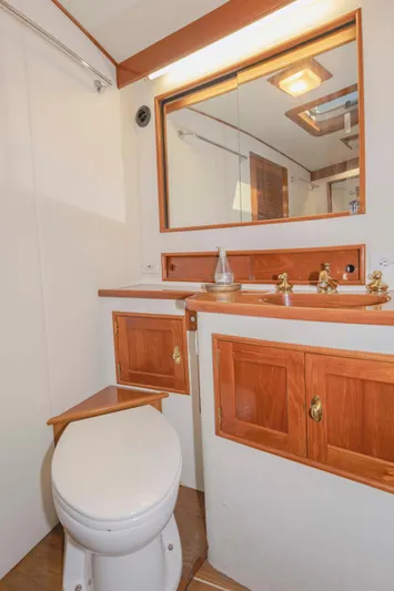 Brown Eyed Girl Yacht Photos Pics 