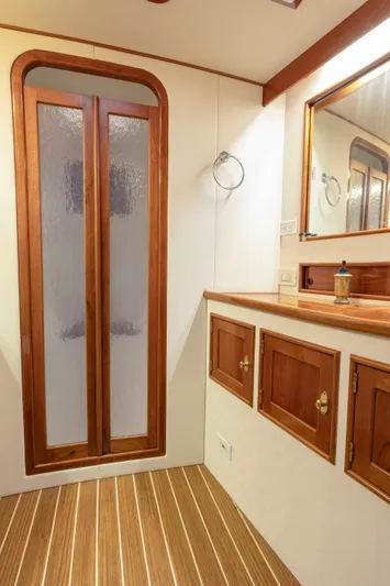 Brown Eyed Girl Yacht Photos Pics 