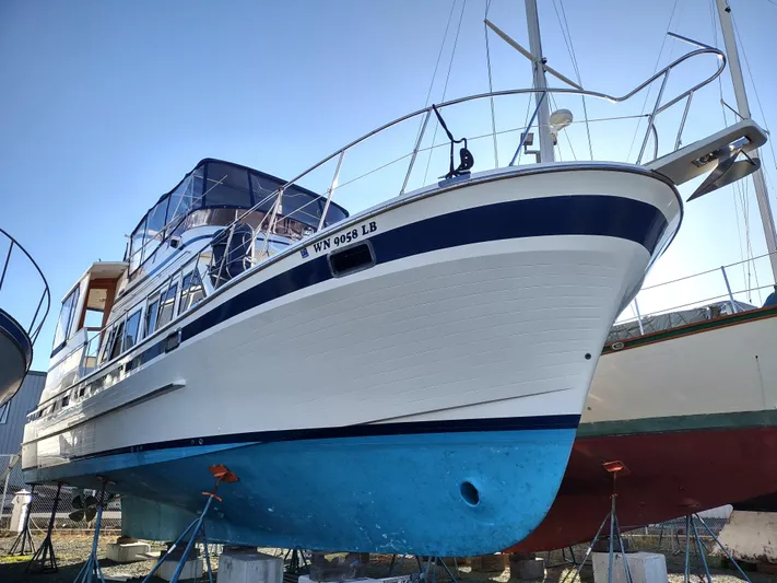Folly Yacht Photos Pics 